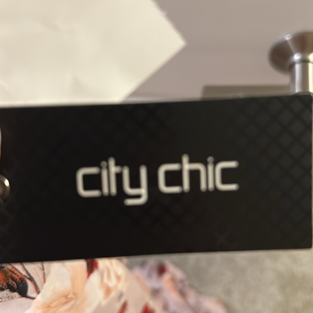 City Chic Floral Wrap Dress with Belt - Picture 2 of 3